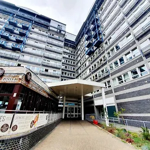 Charming 1-bedroom In Woolwich Apartment London